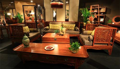 红木家具的材质和工艺哪个更重要