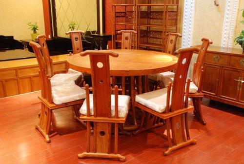 红木家具擦漆与烫蜡哪种更适合使用