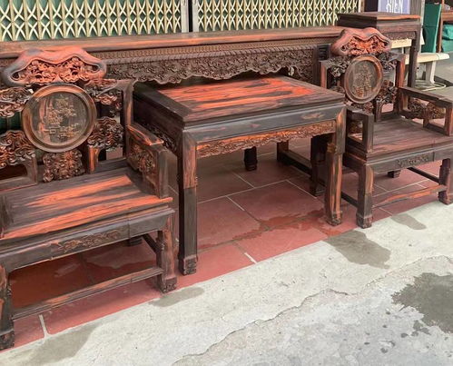 红木厂家亲授 轻松购买真材实料的大红酸枝红木家具