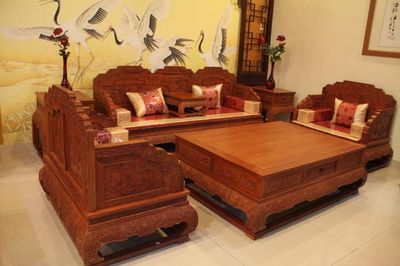 荷花宝座沙发产品图片相册 —— 荣登红木艺术殿堂，品味岁月的沉静与瑰丽 —— 由乐意红木家具批发中心呈现
